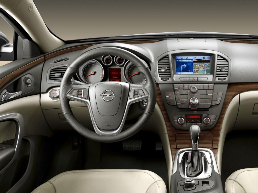  Opel Insignia 2008 года  (фото 41 из 126)